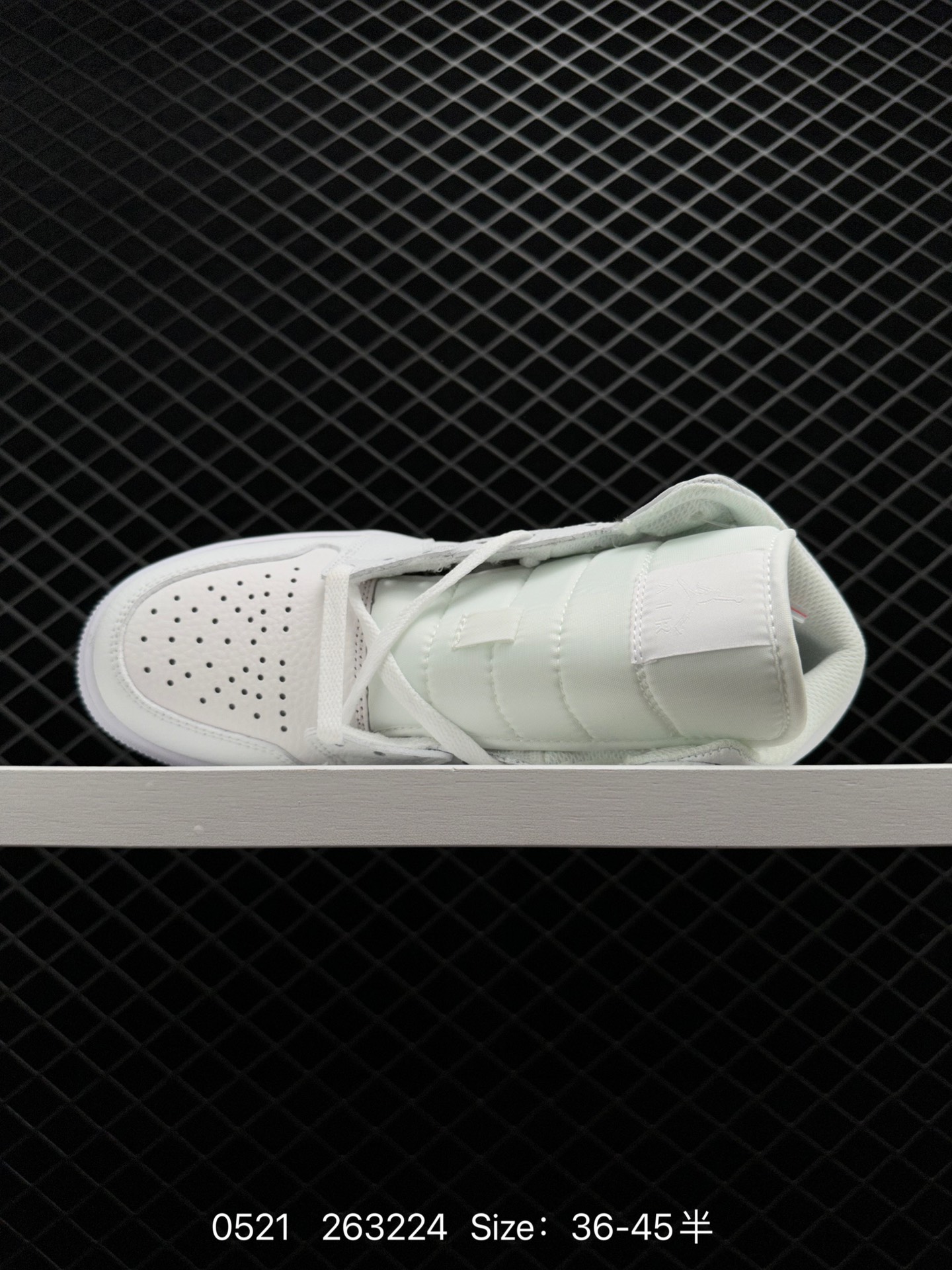 Air Jordan 1 Mid “Legend Blue”